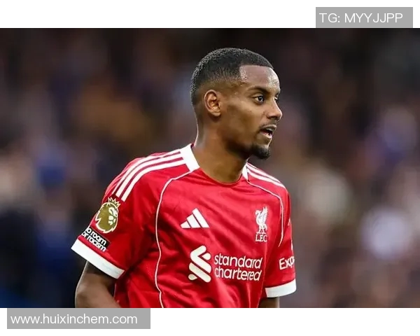 全球现役足球前锋明星盘点与表现分析