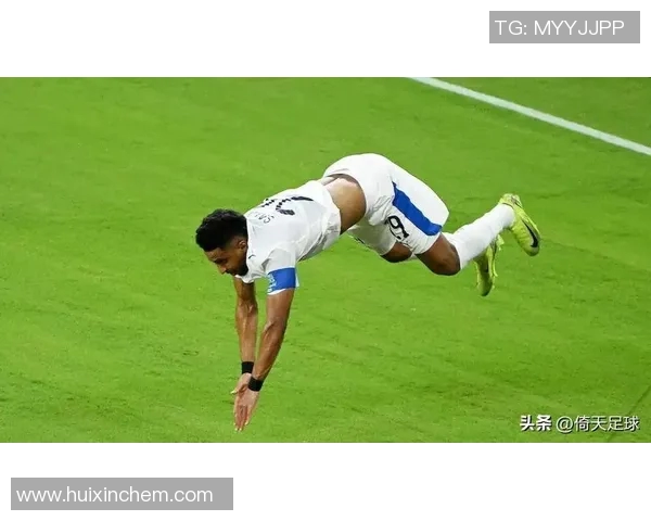 足球明星意外受伤瞬间集锦揭示运动风险与职业生涯的脆弱性